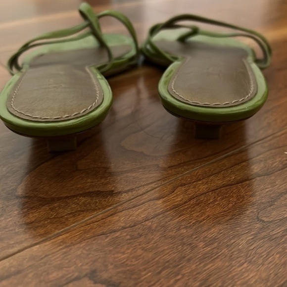 Unisa Green Low Profile Sandal Heels - Size 6.5 - Picture 3 of 7